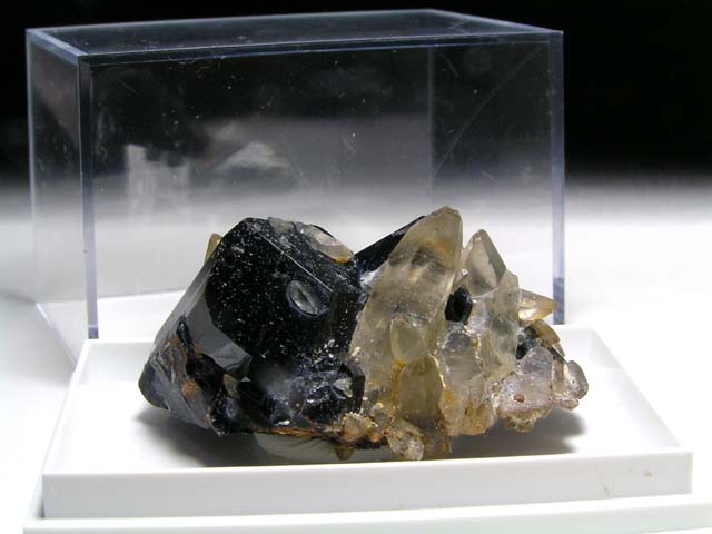 ☆寒椿☆翡翠 薬壷 高さ約7.9cm (検)天然石 喫煙具 鼻煙壷 薬壺